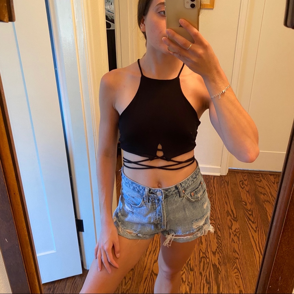 🎈SOLD🎈BLACK WINDSOR WRAP CROP TOP